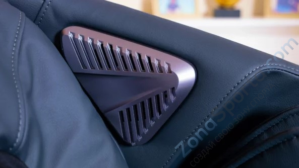 Массажное кресло Ergonova Robotouch Beige