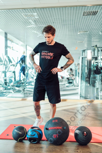 Тренировочный мяч Original FitTools Wall Ball Deluxe 10 кг